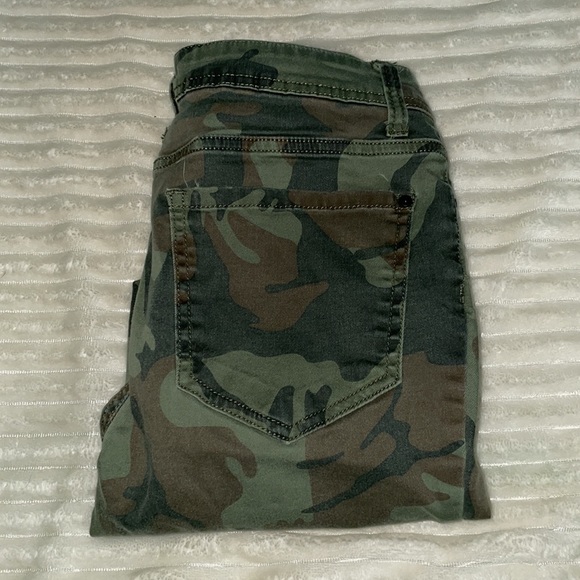 Forever 21 army green jeans! - Picture 4 of 4